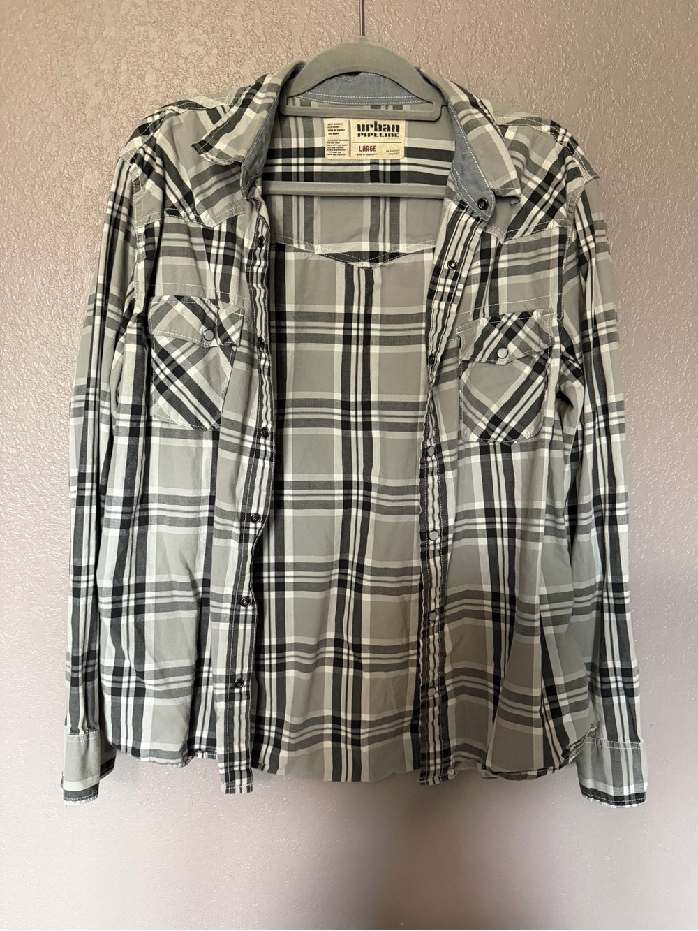 urban pipeline Black and Gray Plaid Men's Button-Up Shirt
